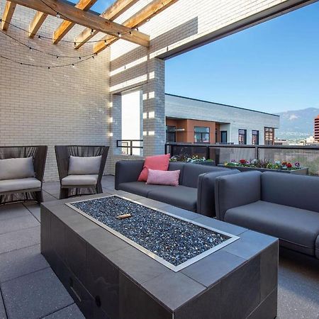 Апартаменты Colorado Springs Luxurious Unit With Mountain View Экстерьер фото