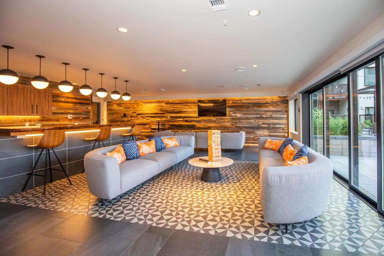 Апартаменты Colorado Springs Luxurious Unit With Mountain View Экстерьер фото