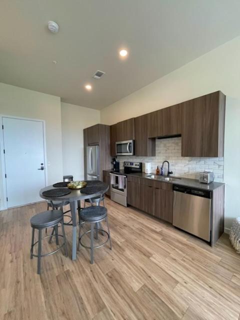 Апартаменты Colorado Springs Luxurious Unit With Mountain View Экстерьер фото