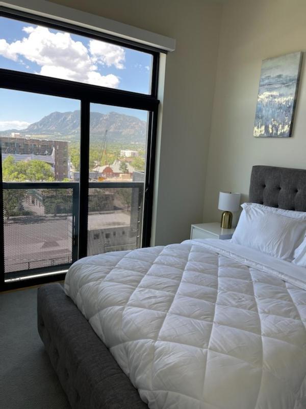 Апартаменты Colorado Springs Luxurious Unit With Mountain View Экстерьер фото